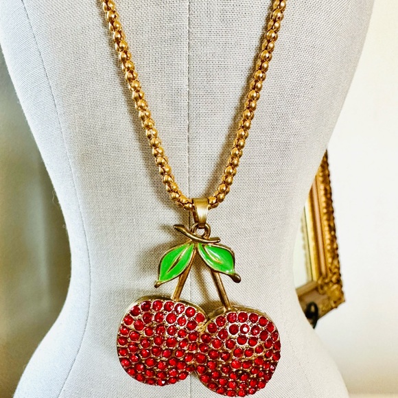Retro Red Rhinestone Cherry Pendant Necklace - Picture 4 of 14